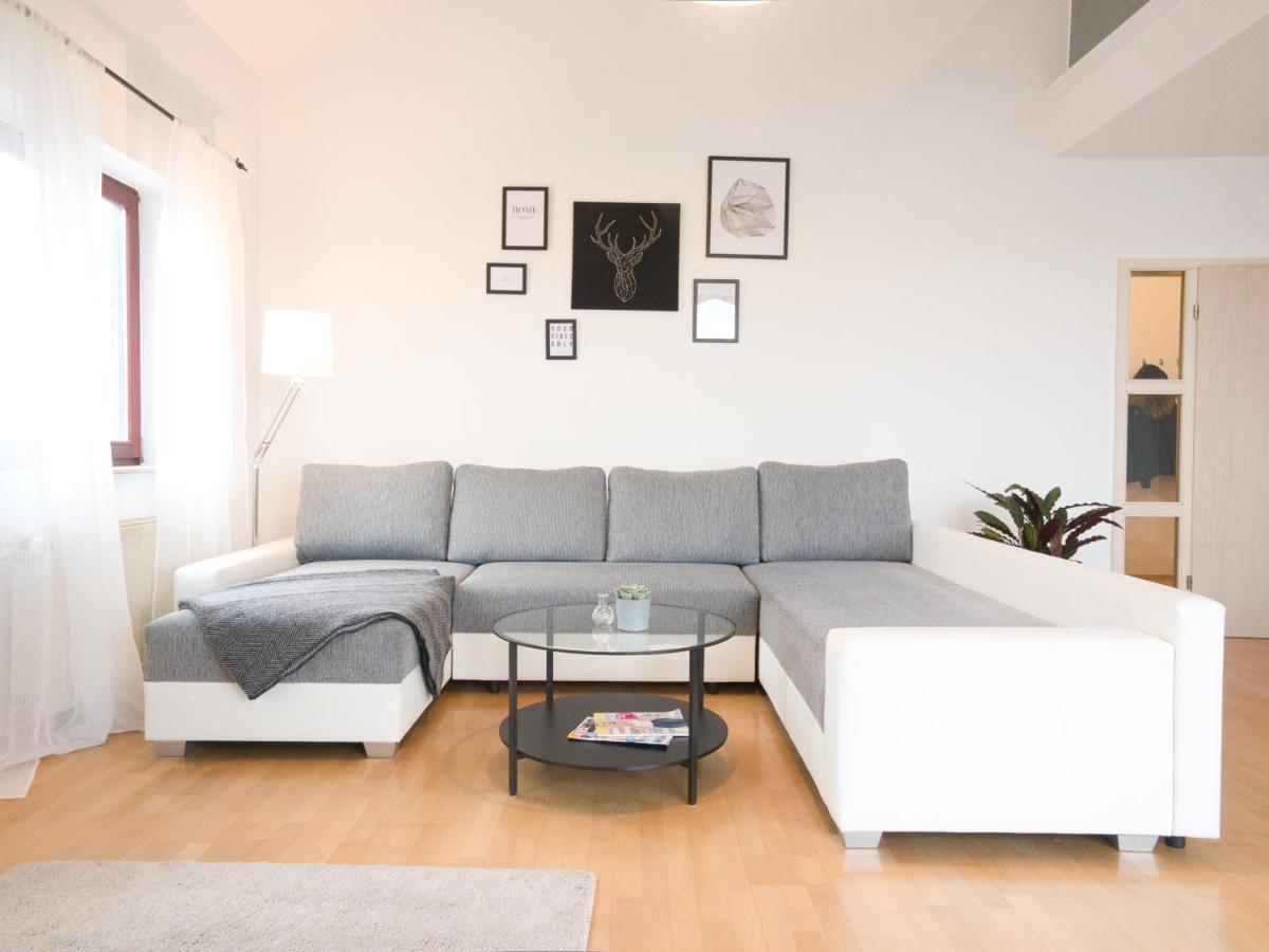 Ferienwohnung - NEU - LUXUS Frankfurt Flat Obertshausen Exterior foto
